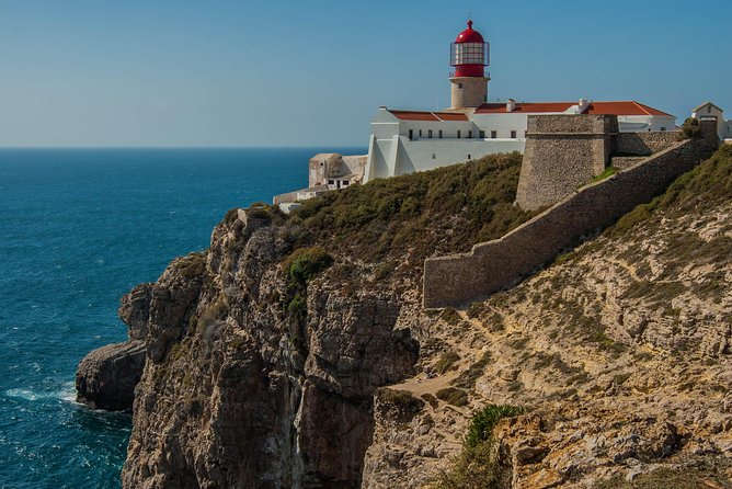 Grand Lagos & Cape St.Vincent Bus Tour - Coach comfort, language, and what to expect on board