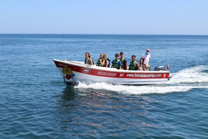 Half-Day Sailing Tour in Baia de Lagos with Lunch - Crew Style, Safety, and the Relaxed Group Size (Up to 27)