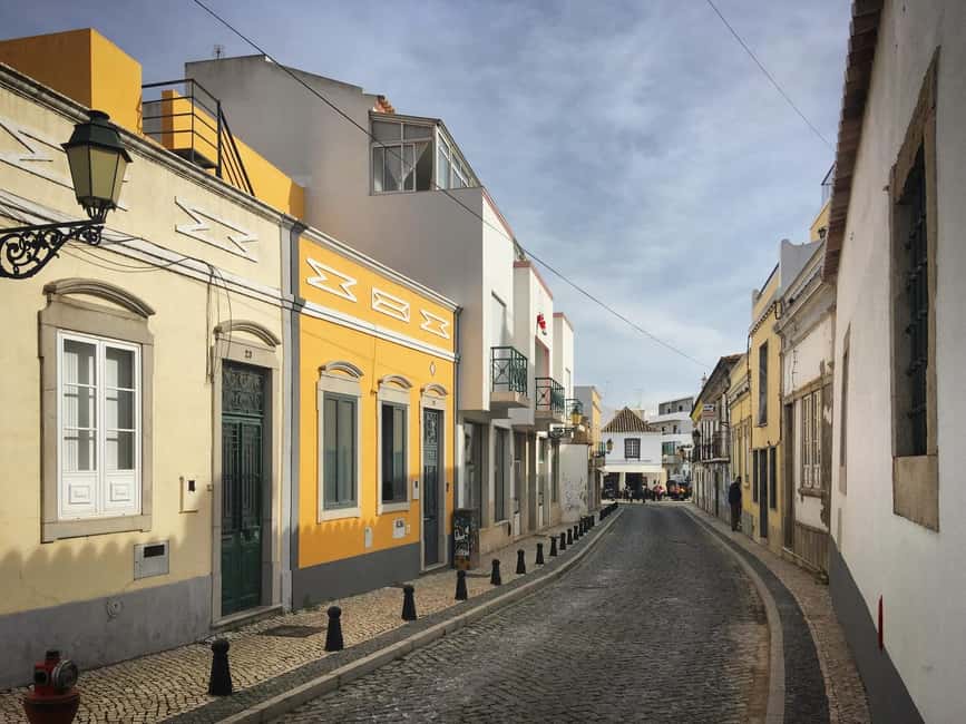 Hello Faro: Private 2-Hour Intro City Walk with Local Guide - Starting at Obelisco A Ferreira D Almeida, then letting Faro speak