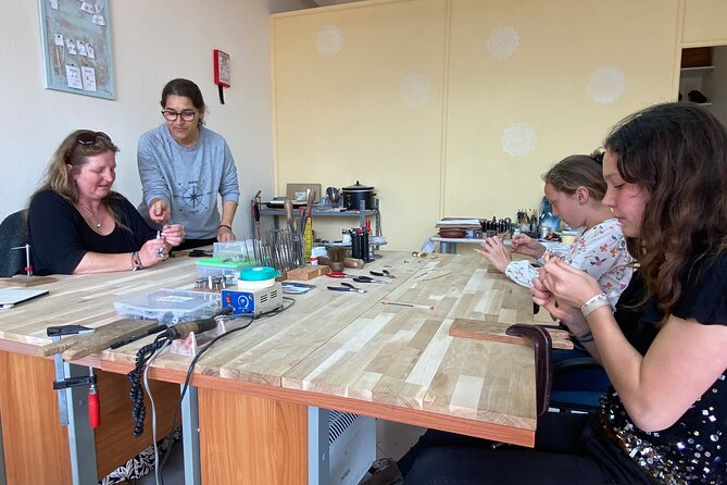 Jewellery Workshop in Albufeira - Extra Touches That Make It Feel Like a Real Day Out