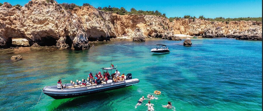 Lagoa: Benagil Caves & Praia da Marinha with biologist guide - Entering Benagil Cave: the photo spot is the easy part