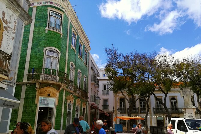 Lagos and Sagres Premium (from Faro) - Shared small group > VTours Algarve - Lagos: old walls, a port across from Africa, and time to wander