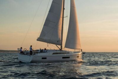 Beneteau Oceanis 40.1 Private Sailing Experience