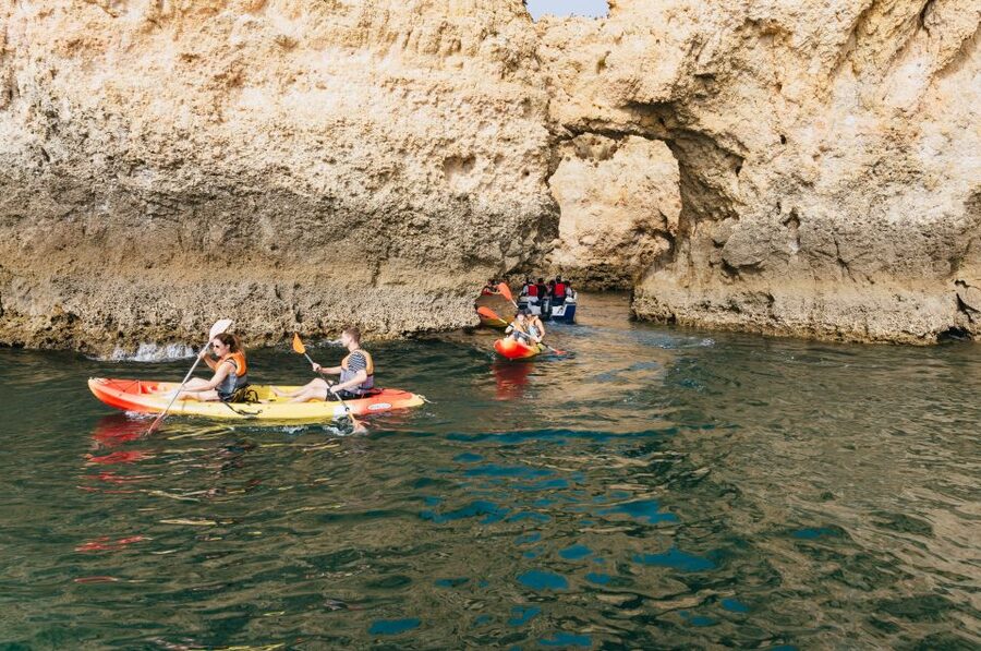 Lagos: Kayak Experience - The catamaran start: comfort first, then you earn the paddling