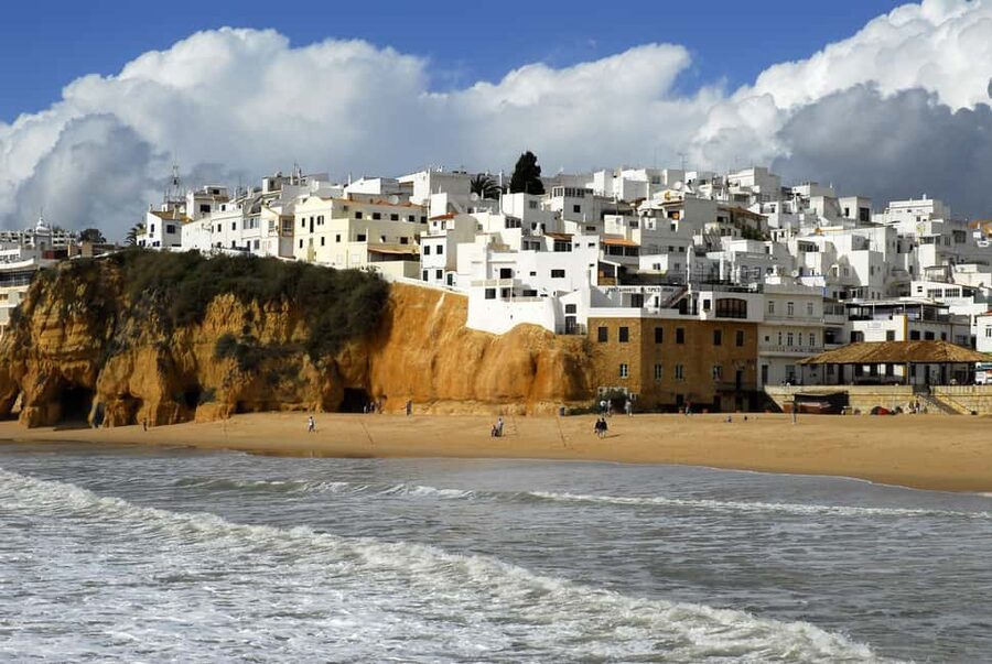 Lagos Luxury Relax Day: Lunch, Wine & Private Massage - Praia do Camilo: where the photos happen, and why the short stop works