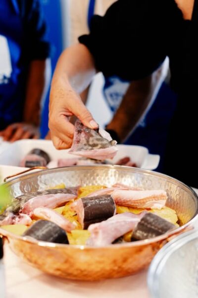 Market Tour and Cataplana Cooking Class