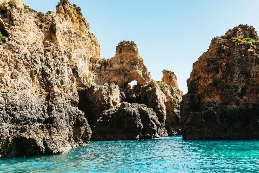 Lagos: Piedade Caves & Coastline - Getting started at Lagos Marina, store number 13