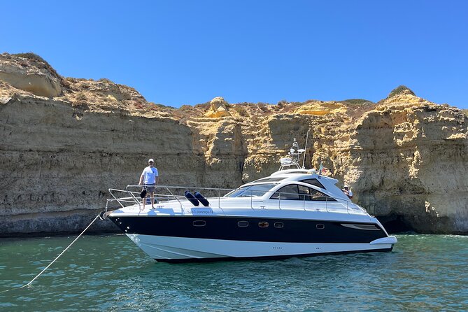 Luxury Yacht Rental with crew - Luxury Yacht Rental near Quarteira: meet the crew in Vilamoura