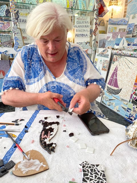 Olhão: Art Mosaic 2 hours Workshop by MosaicOlhão - From Portuguese azulejos to your design plan