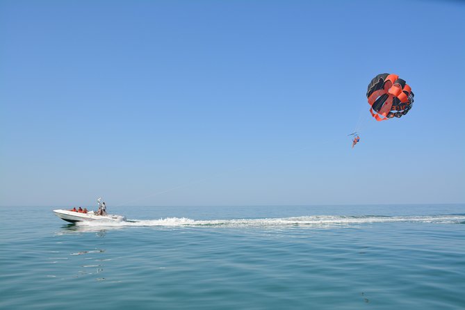Parasailing from Vilamoura - Views over Vilamoura from above: calm, not chaotic