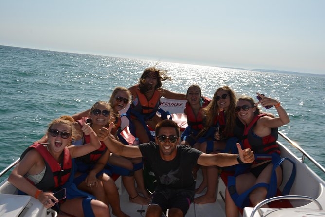 Parasailing from Vilamoura - Price and value: about $54.31 for one hour, with a short flight payoff
