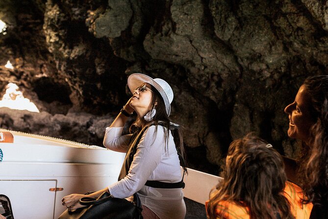 Ponta da Piedade Boat Tour to Caves and Beaches with Local Guide - Price and value: $20.90 for caves, guide talk, and close views