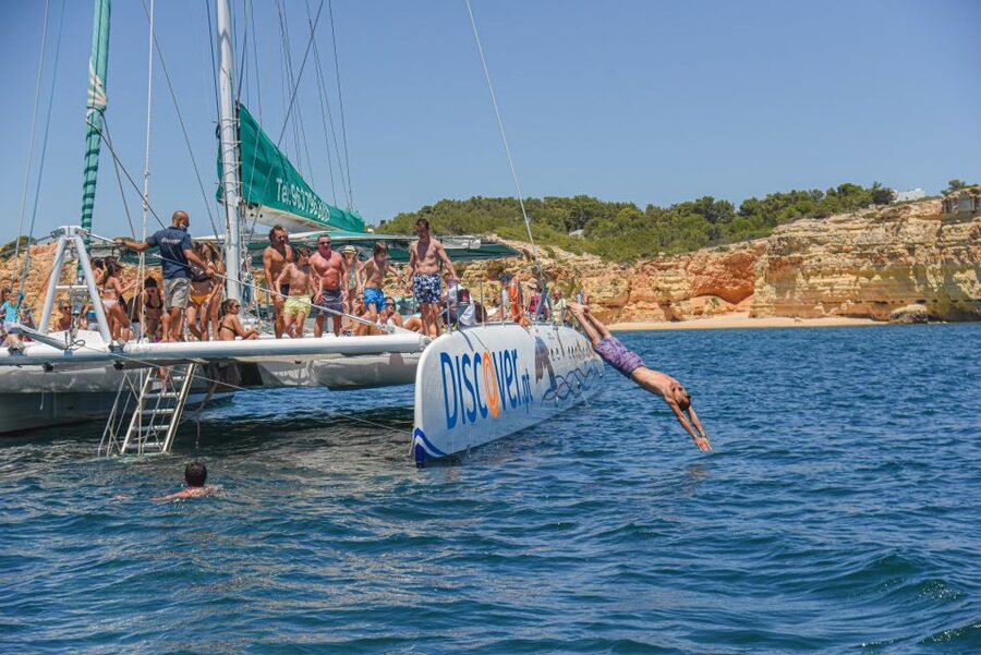 Portimao: Benagil Caves & Coastline Cruise - Meeting at Marina de Portimão Without Stress