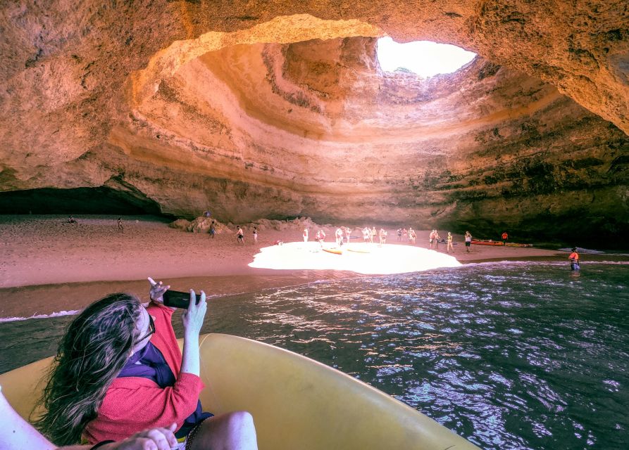 Portimão: Benagil Grottoes Boat Cruise - Getting to Cais S. Francisco and Vasco da Gama