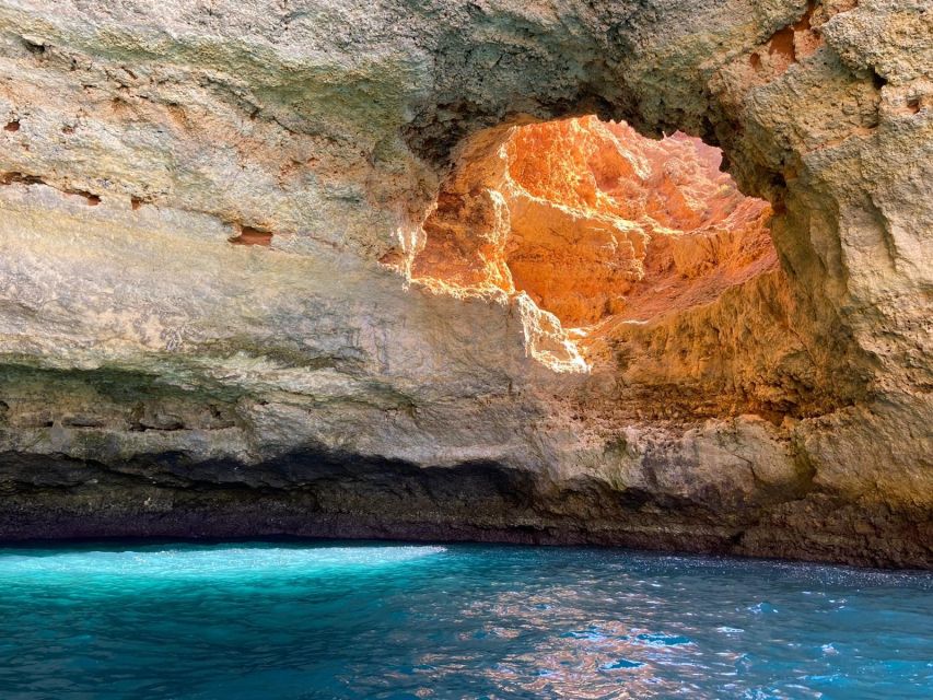 Portimão: Benagil Sea Caves Speedboat Adventure Tour - Paradise Cave, Alfanzina Lighthouse, and Carvalho Beach Stops
