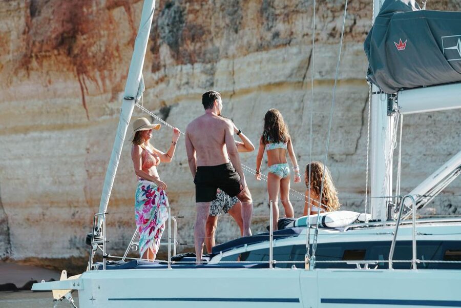 Portimao: Full Day Luxury Sail-Yacht Cruise - Drinks, snacks, and the color and packaging rules people forget