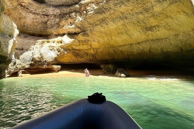 Portimão : Private Boat Tour through the Caves DE Benagil - Price in real terms: $421.67 for up to 10 people