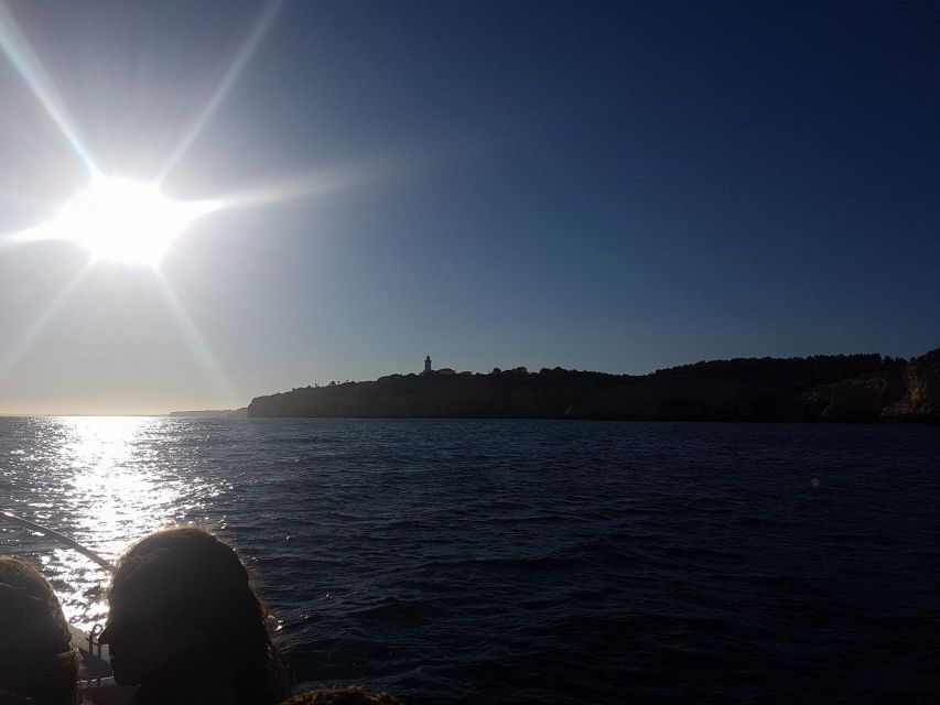Portimão: Sunset Private Tour - Getting close safely, with a crew that can explain