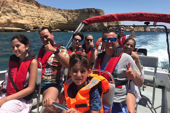 Private Boat Tour through the Benagil Caves - Meeting point and getting there without stress