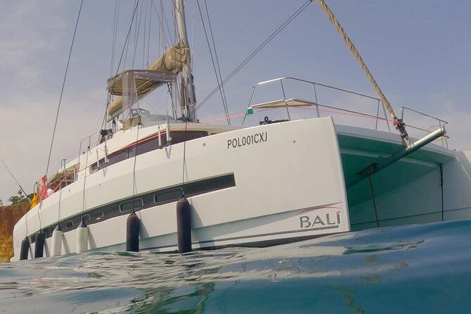 Private Catamaran Cruise with Drinks and Snacks - Benagil Cave: planning your time around the sunbeam moment