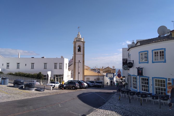 Private Guided Tuk Tuk Tour with pick-up and drop-off in Albufeira - Entering Albufeira by tuk tuk, not by checklist
