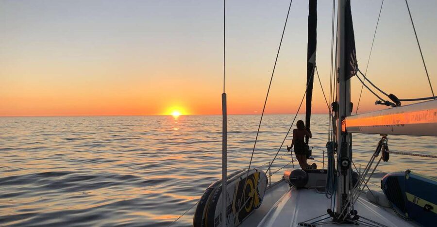 Private Sailing Tour Charter Lagos - Algarve - Duration and logistics: 3 hours is a sweet spot