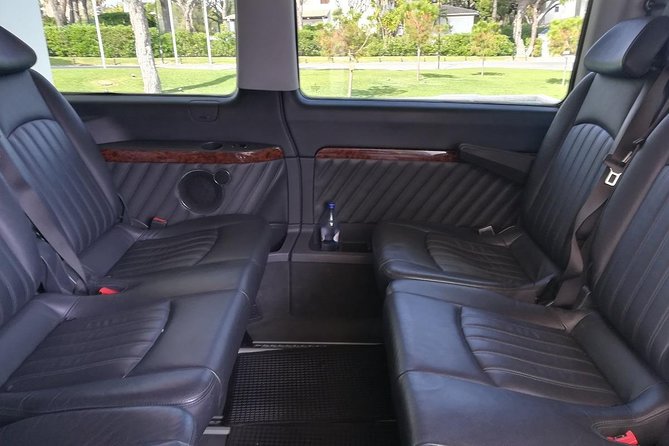 Private Transfer from Faro Airport to Tavira / Cabanas (4-8 pax) - Meet-and-Greet at Faro Airport: Signboard, Flight Tracking, and Real Waiting Time