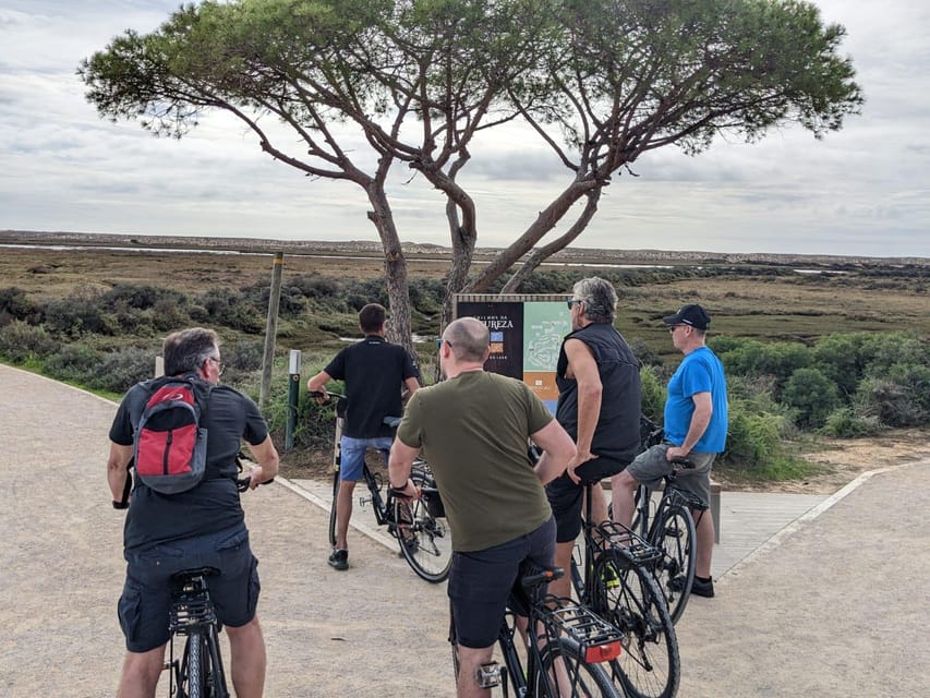 Ria Formosa: Guided Bike Tour (3h), Início na Quinta do Lago - The Airport of Faro connection: unusual, and useful for understanding this ecosystem