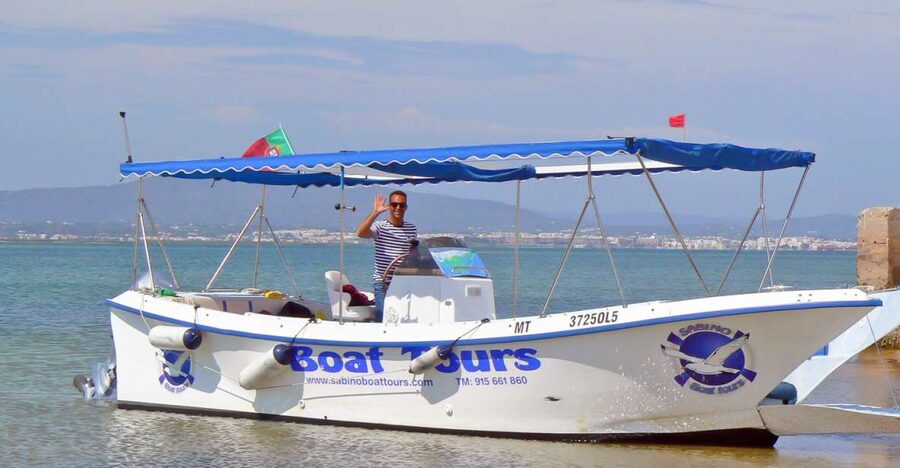 Ria Formosa: Sightseeing boat Tour from Olhão - Culatra Island and the fishing community stop