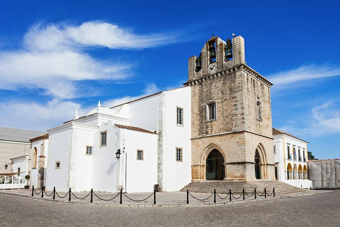 Romantic Faro: Whisper of Love Exploration Game and Tour - Praca da Liberdade and the Museu Regional do Algarve stops