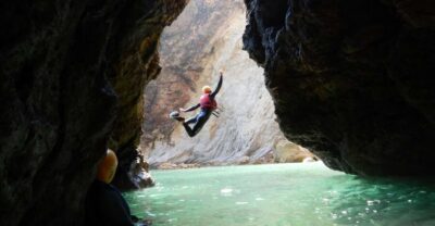 Coasteering – Swimming, Cliff Jump & Rock Climbing