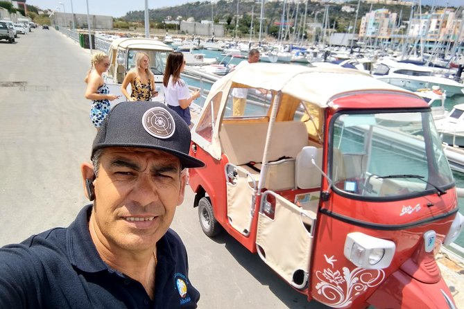 Sigtseeing in a Tuk Tuk ,Unique Experience - Andre Tuk-Tours and Why the Guide Matters