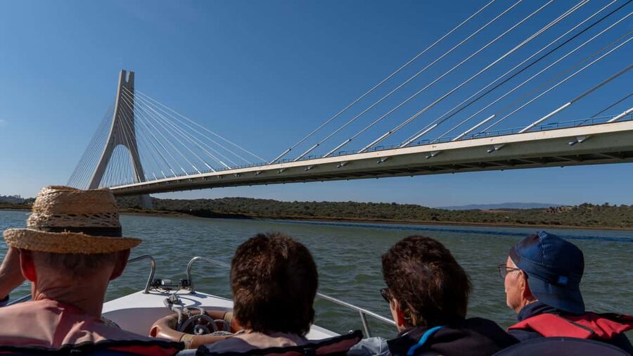 Silves History - Nature Boat Tour - free drink and Port wine - Ferragudo Start: A Slow, Scenic River Cruise to Silves