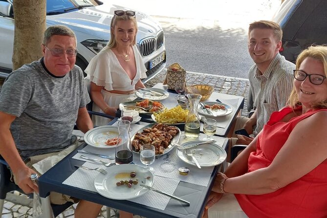 Sunset Beach Safari w/ Champagne & Chicken Piri Piri Dinner - Guia dinner: chicken piri piri and the full Portuguese spread