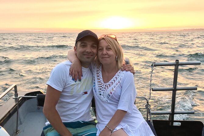 Sunset trip - Crew energy: Captain Victor and Gabriel make the ride feel personal