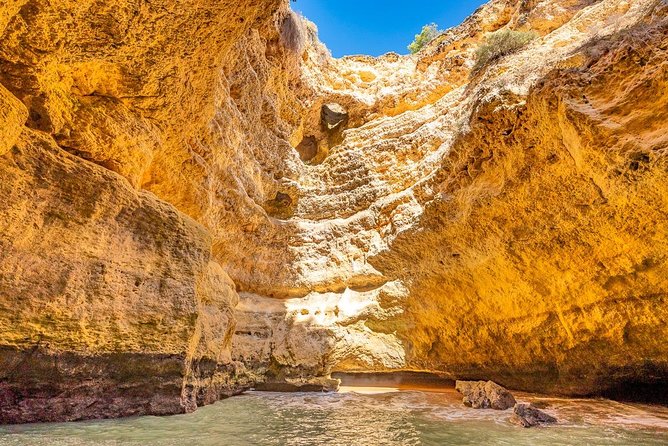 Superb Private caves tour with highly skilled skipper - Where you start at Carvoeiro’s Largo da Praia