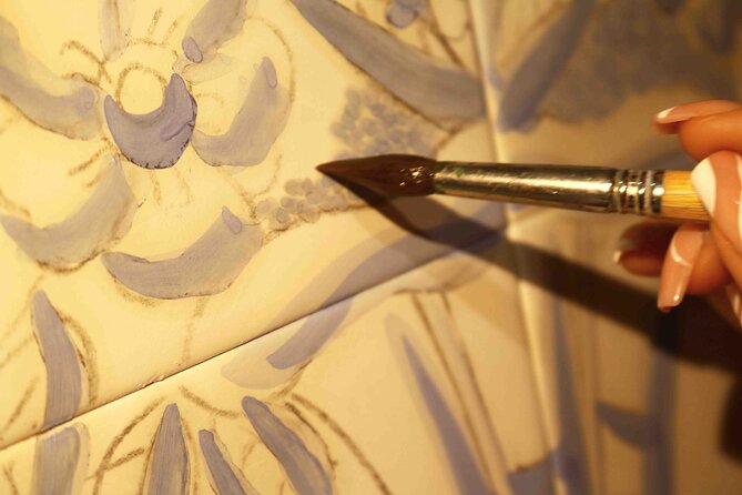 Tile painting workshop in the Algarve - Meeting Point at R. da Mesquita 8: How the Studio Visit Works
