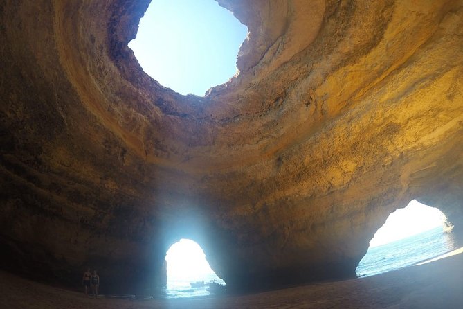 Unique Stand Up Paddle Experience! - Praia de Albandeira Finish and the Captains Cave Moment