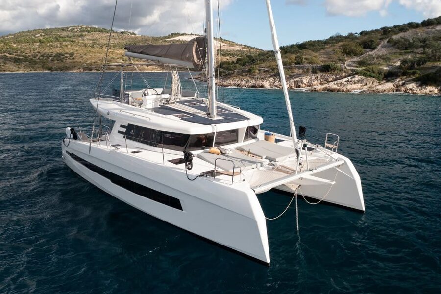 Vilamoura: Algarve Half-Day Private Catamaran Charter - Caves and Coastal Highlights, How the Sailing Time Actually Feels