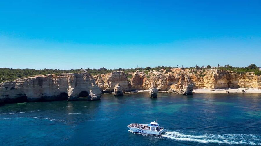 Vilamoura: Benagil Cave Boat Tour - Benagil Cave Viewing: Close Up, Not Inside