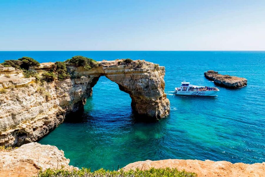 Vilamoura: Benagil Cave Boat Tour - Comfort on a Catamaran: Toilets, Deck Space, and One Sound Tip
