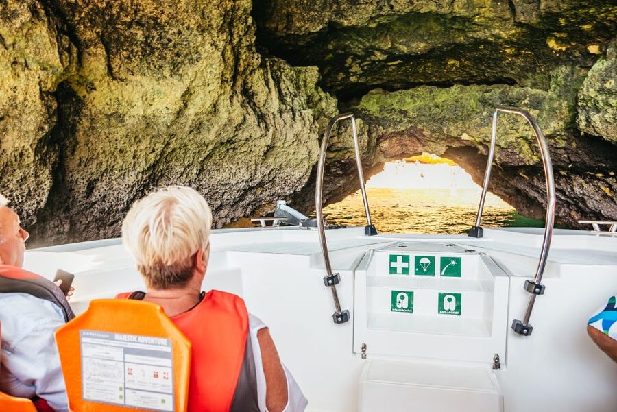 Vilamoura: Benagil Cave Boat Tour with Entry&Dolphin search - Key highlights worth aiming for