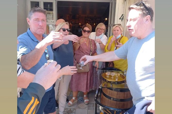Wine Lovers: Winery Tour w/ Tasting & Tapas (Albufeira/Vilamoura) - The wine tasting: what to expect from the pours