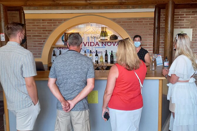 Wine Tasting, Chicken Piri Piri & Sights (Albufeira/Vilamoura) - Adega do Cantor Winery: Sir Cliff Richard’s Side of Algarve Wine