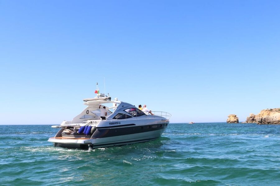 Xclusive Luxury Yacht Albufeira - Who this yacht charter suits best in the Algarve