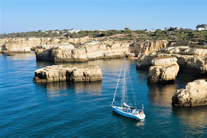 Yatch FINISMAR: 3hours Sailing to Benagil - The coastline views you get from being on the water